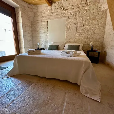 Nidus Petrae * Alberobello